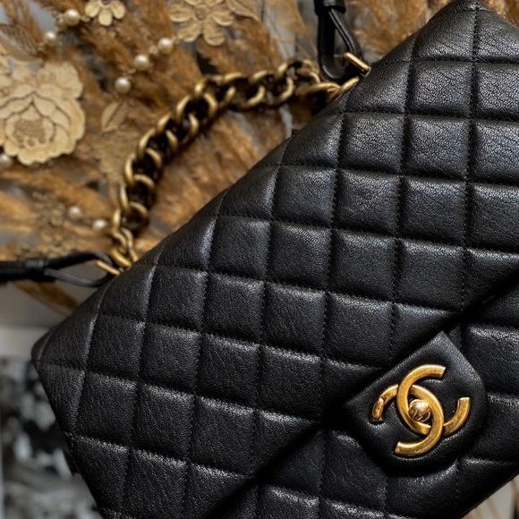 Chanel Trapezio top handle flap crossbody bag - Picture 2 of 14